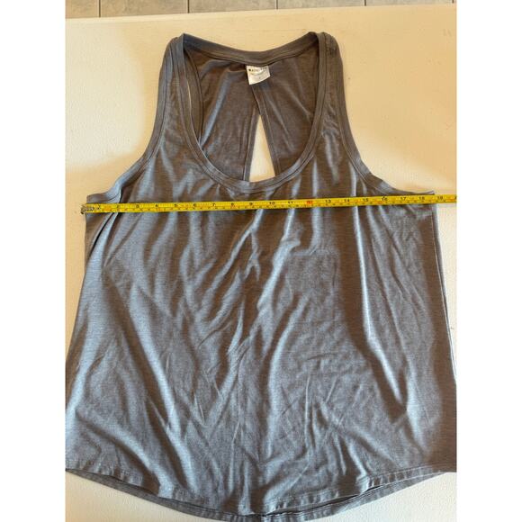 Athleta Gray Back Keyhole Cutout Sleeveless Tank Curved Hem Sz L - Picture 7 of 7